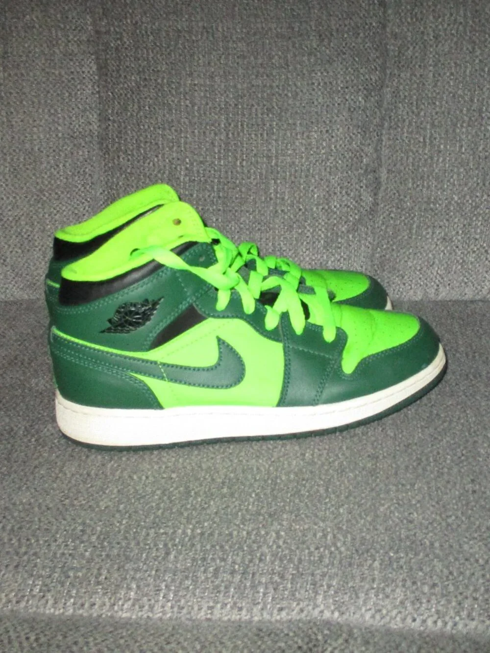 Nike Air Jordan 1 Retro Electric Green Sneakers  4.5 youth